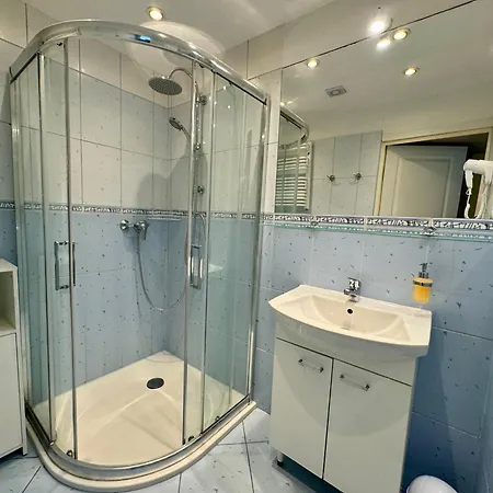 Sea View Apartment- View In 아파트